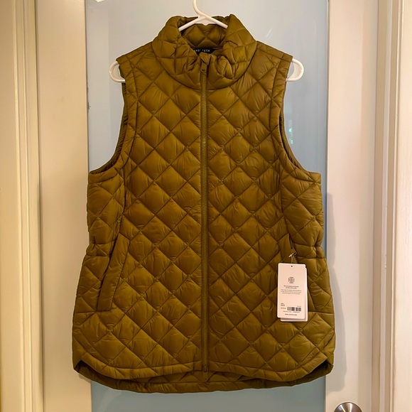 Athleta Jackets & Blazers - Athleta Whisper Featherless Puffer Vest - TAGS REMOVED